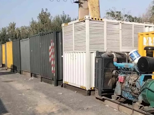 巢湖200KW柴油发电机机组每小时油耗是多少？